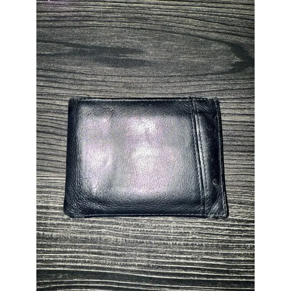 6/$25 Perry Ellis Well Loved Black Leather Wallet